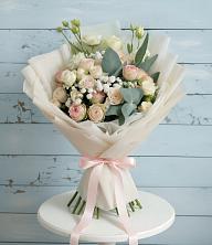 Букет цветов из:  Розы и Лизиантусы в Придорожной