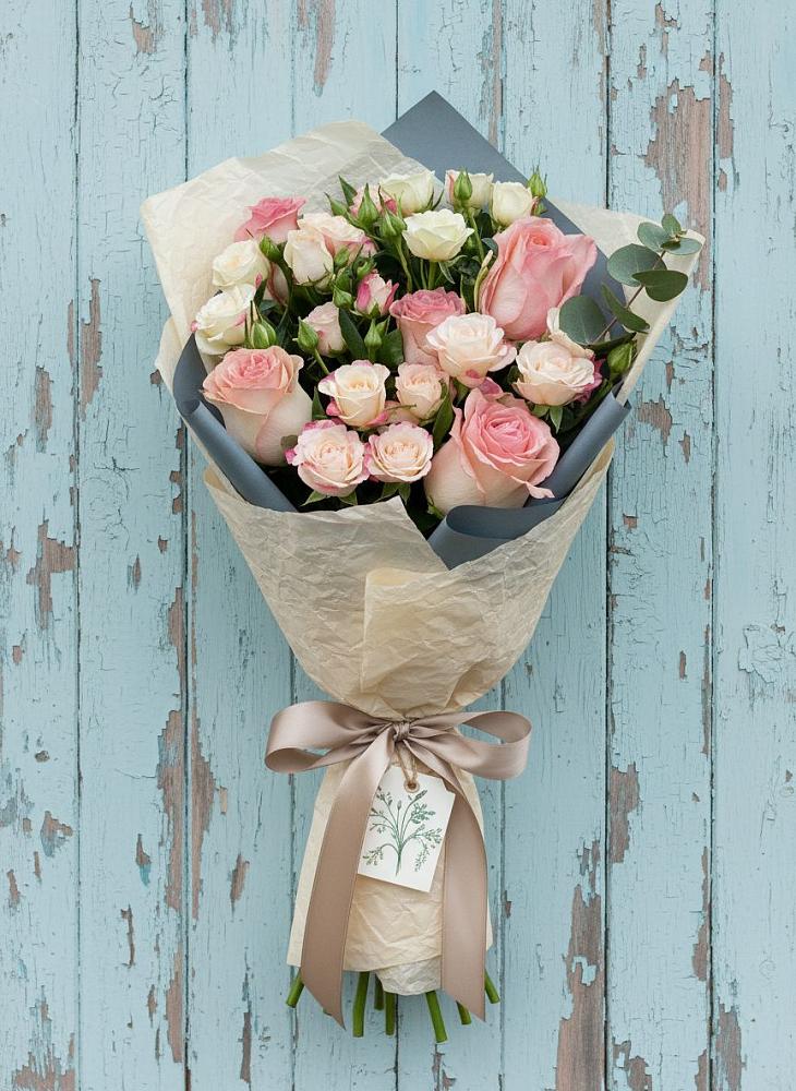 Букет цветов из: Розы в Придорожной