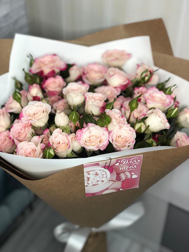 Букет цветов из: Розы в Придорожной