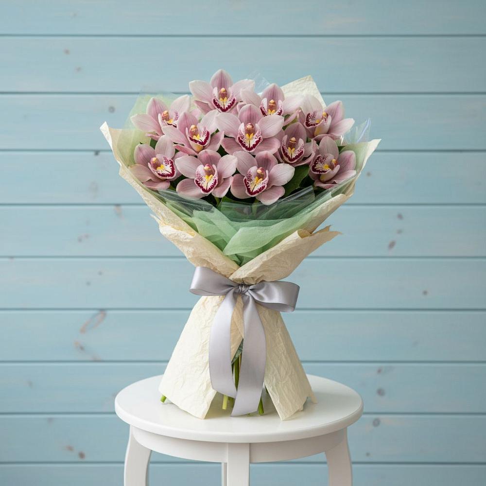 Букет цветов из: Орхидеи и Розы в Придорожной