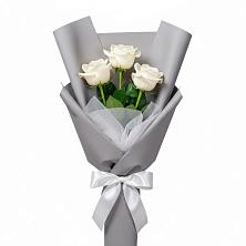 Букет 3 белые розы в Придорожной