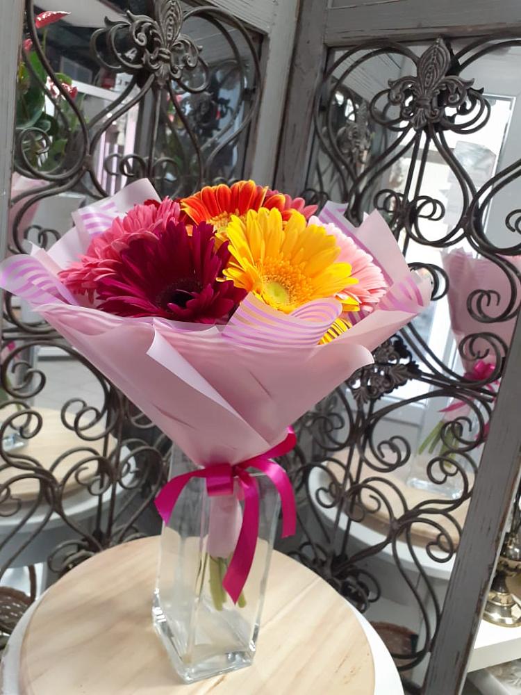 Букет цветов из: Герберы в Придорожной