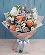 Букет цветов из:  Лизиантусы, Розы, Альстромерии и Гипсофила в Придорожной