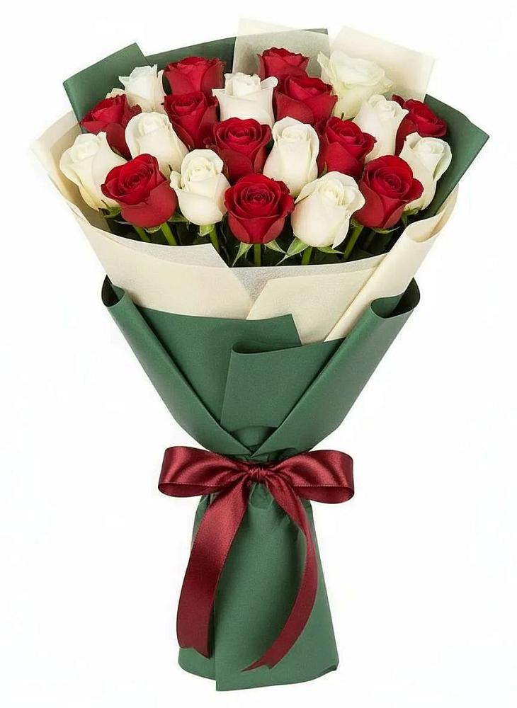 Букет Микс из красных и белых роз в Придорожной