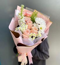 Букет цветов из:  Хризантемы и Розы в Придорожной