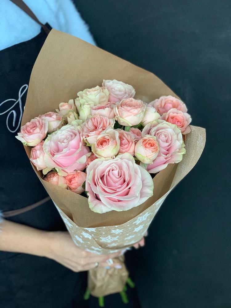 Букет цветов из: Хризантемы и Розы в Придорожной