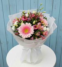Букет цветов из:  Герберы, Альстромерии и Лизиантусы в Придорожной