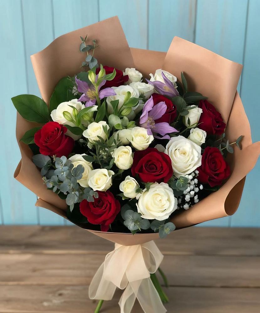 Букет цветов из: Розы и Альстромерии в Придорожной