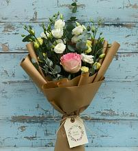 Букет цветов из:  Розы и Лизиантусы в Придорожной