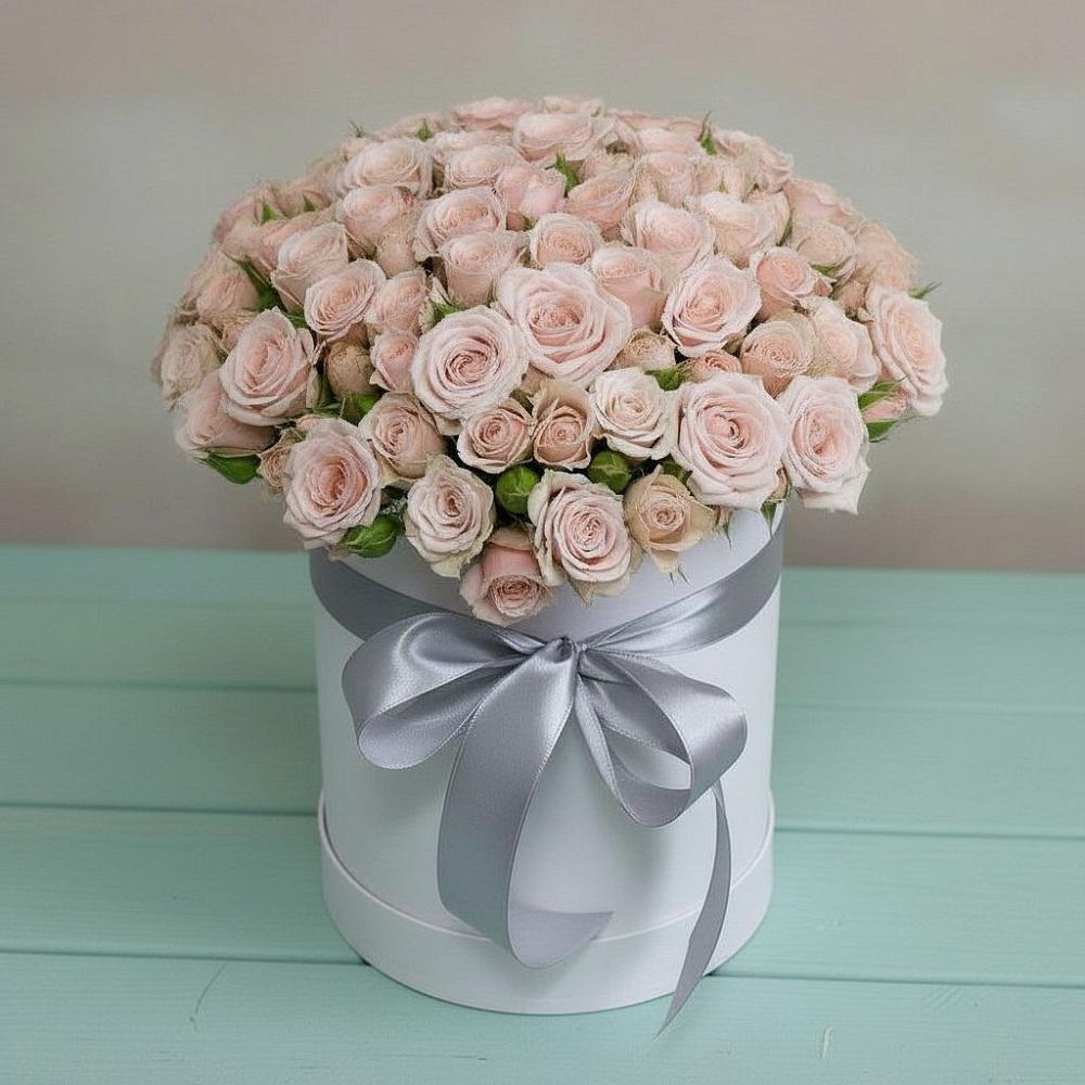 Цветочная композиция из Розы в шляпной коробке в Придорожной